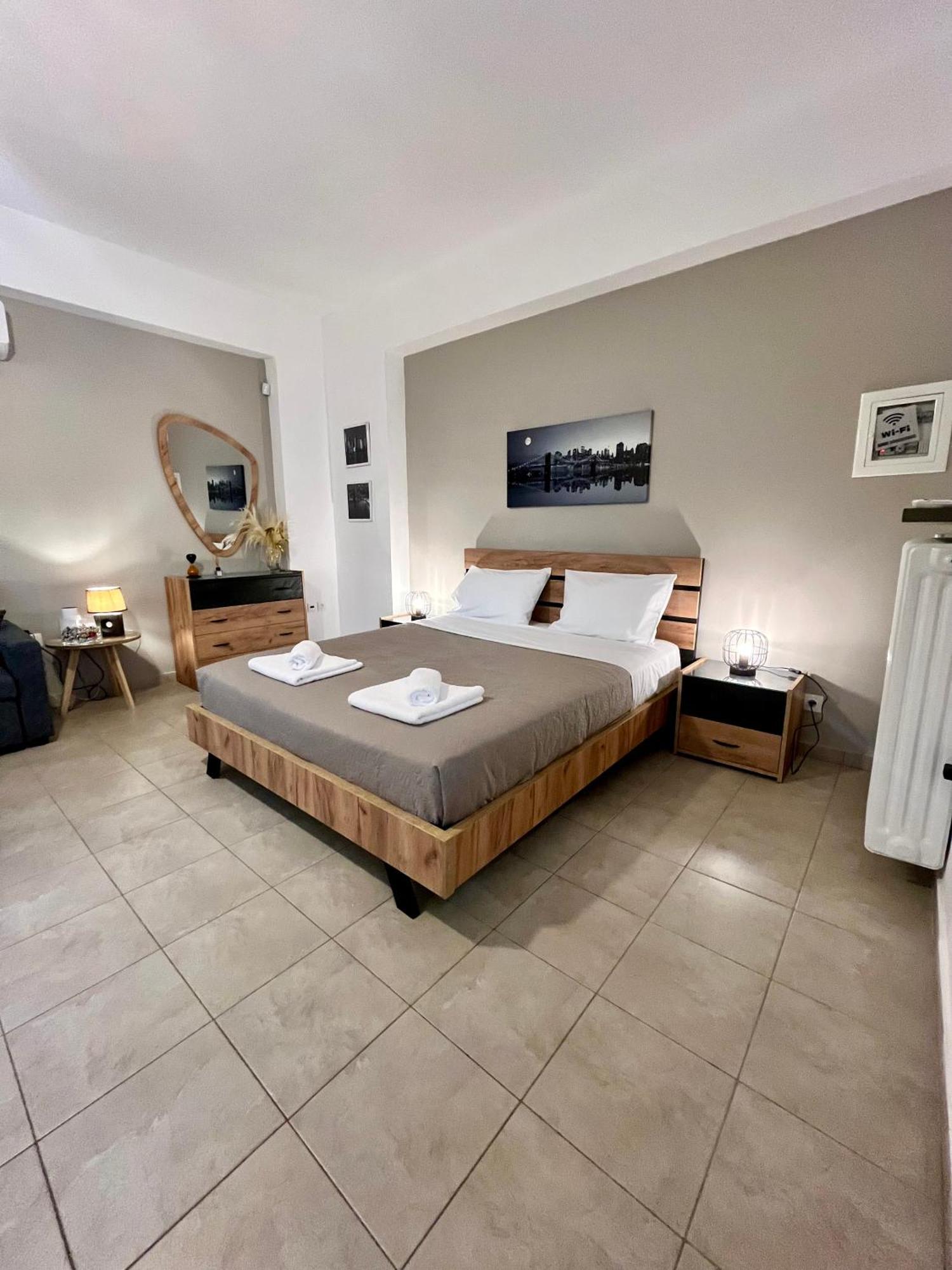 Lia'S Luxury Apartment - Near Airport Коропион Экстерьер фото