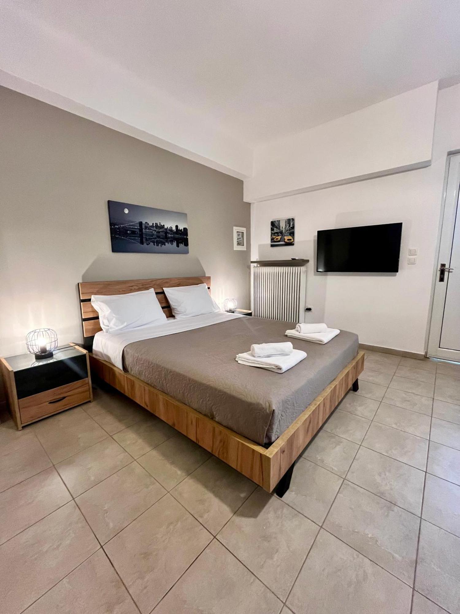 Lia'S Luxury Apartment - Near Airport Коропион Экстерьер фото