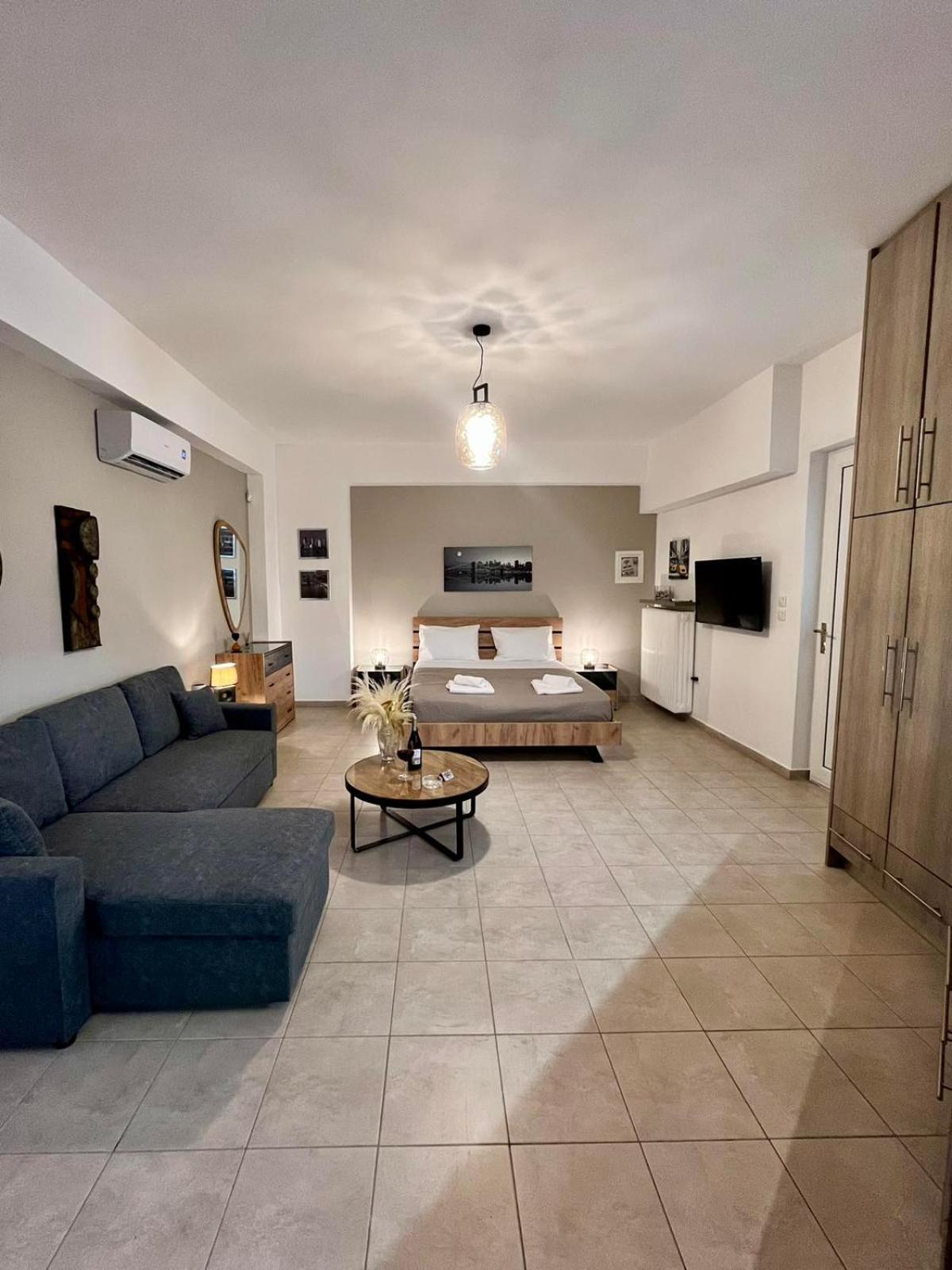 Lia'S Luxury Apartment - Near Airport Коропион Экстерьер фото