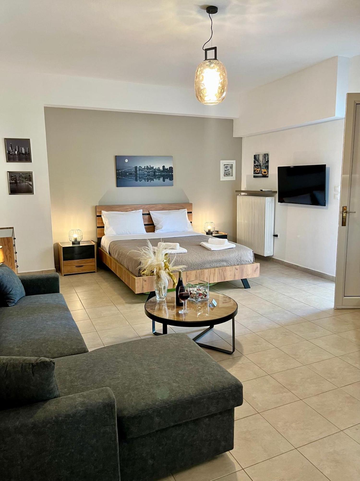 Lia'S Luxury Apartment - Near Airport Коропион Экстерьер фото
